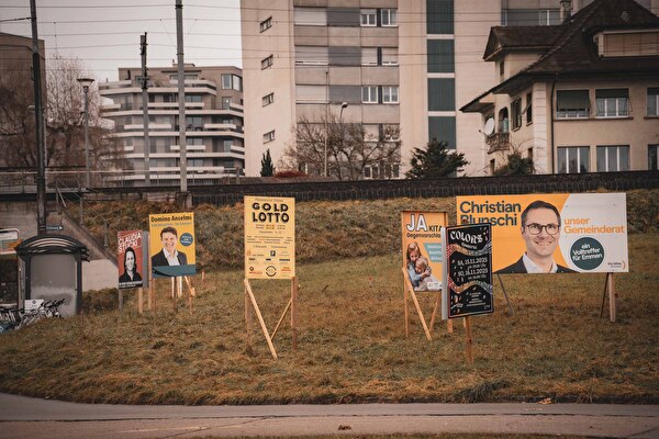 Wahlplakate Kühnewiese