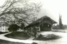 Die gedeckte Holzbrücke über die Kleine Emme wurde zwischen 1783 und 1785 erbaut. 