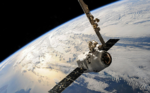 Ein Satellit über der Erde.