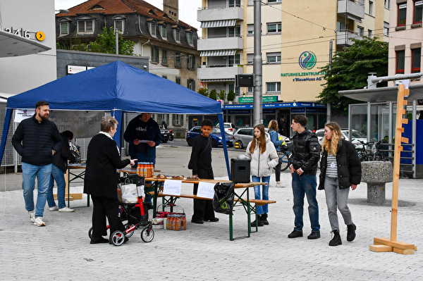 Standaktion auf dem Sonnenplatz