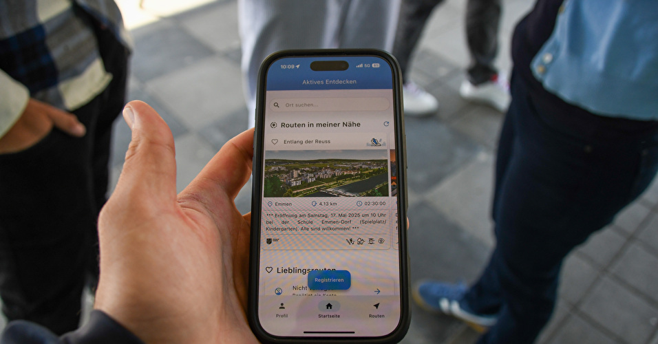 Smartphone mit FriAcitv App.