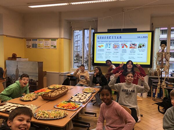 Znüni in Schulklasse