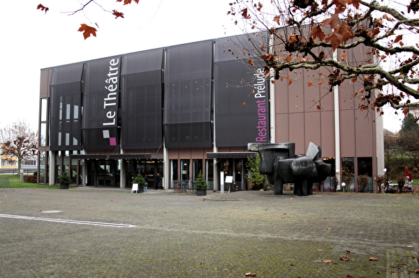 Le Theatre