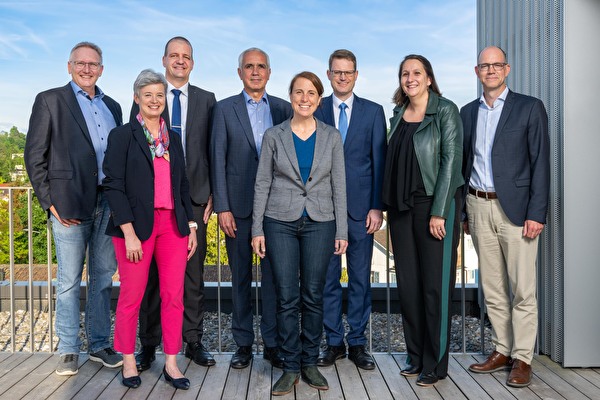 Gruppenfoto Stadtrat mit Stadtschreiber