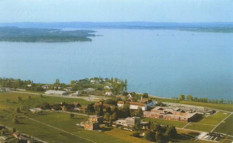 1976