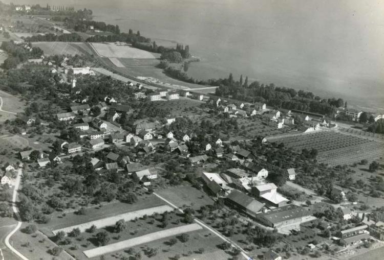 1966, im Vordergrund Mosterei