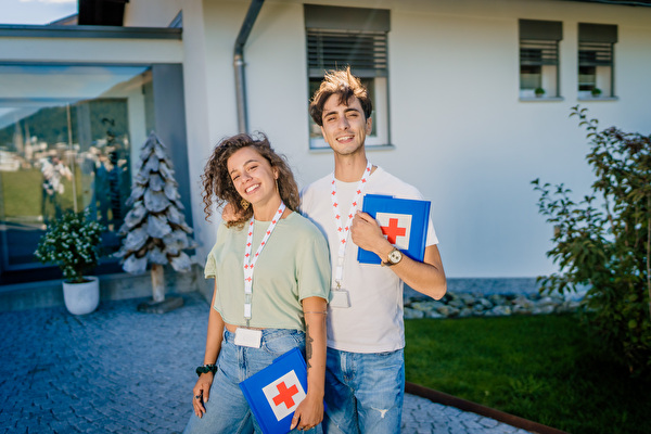 Studenten werben für das Rote Kreuz Baselland