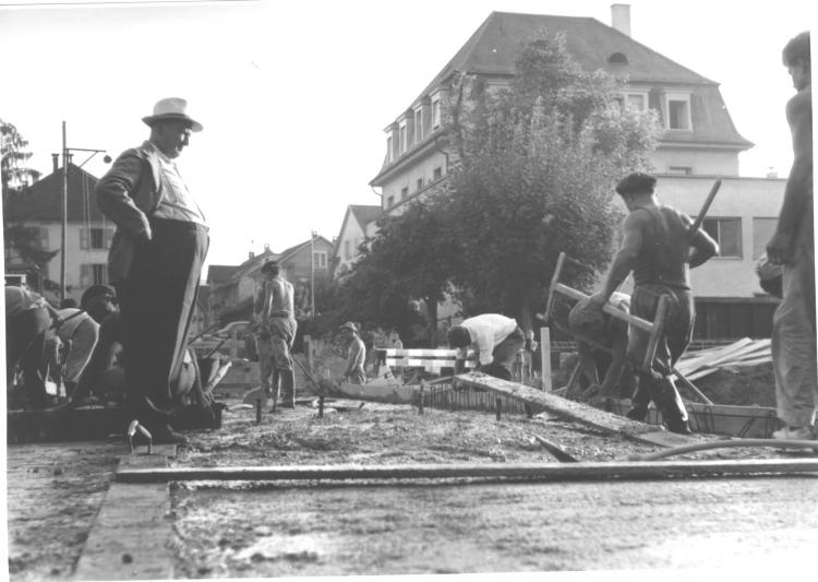 Albert Wyss bei der Tragfähigkeitsprüfung