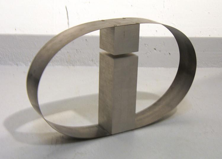Federnde Metallplastik