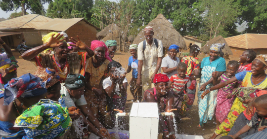 Pour un accès à l'eau potable à travers le monde - COMM'une info n° 89
