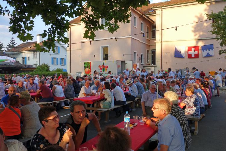 Dafür war die Feier
am 31. Juli um so schöner