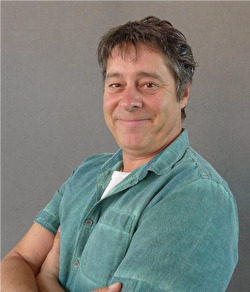 Portraitfoto Mario Bucher