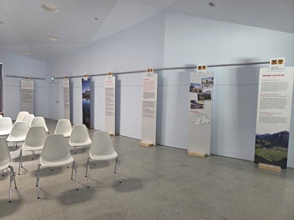 Ausstellung zur Entwicklungsstrategie Innertkirchen 2025+