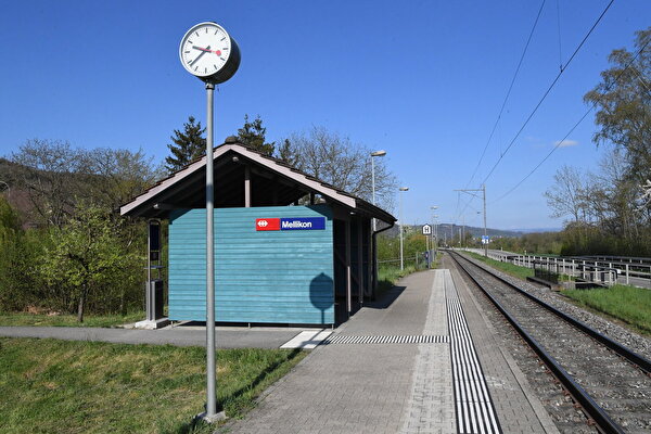 Mellikon_Bahnhof_-_16.04.2022-3kl.JPG