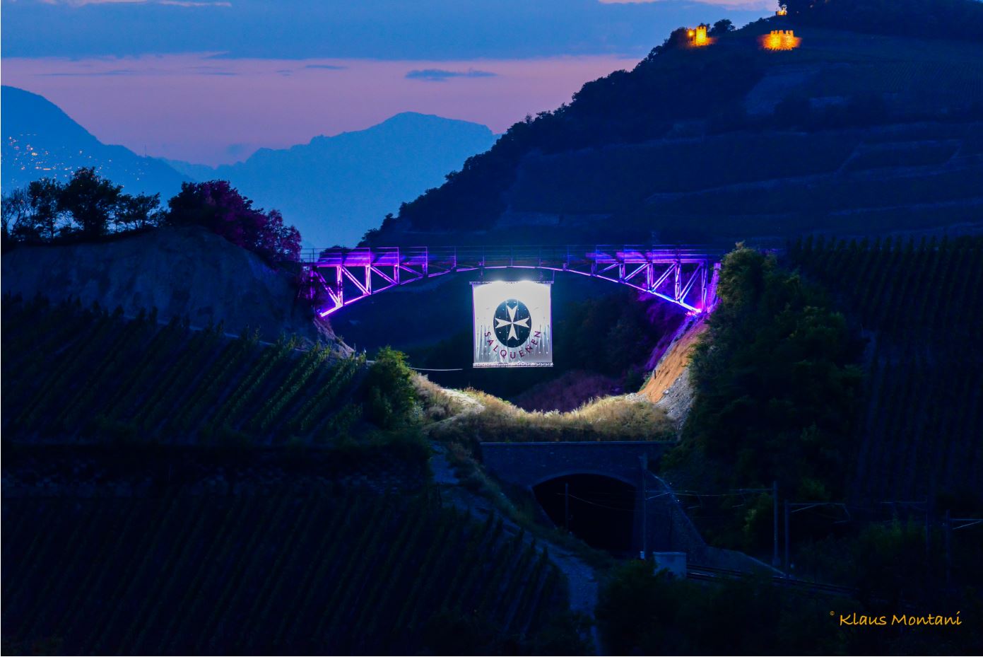 Teufelsbrücken beleuchtet