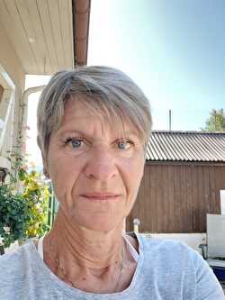 Brigitte Sacher, Raumpflegerin
