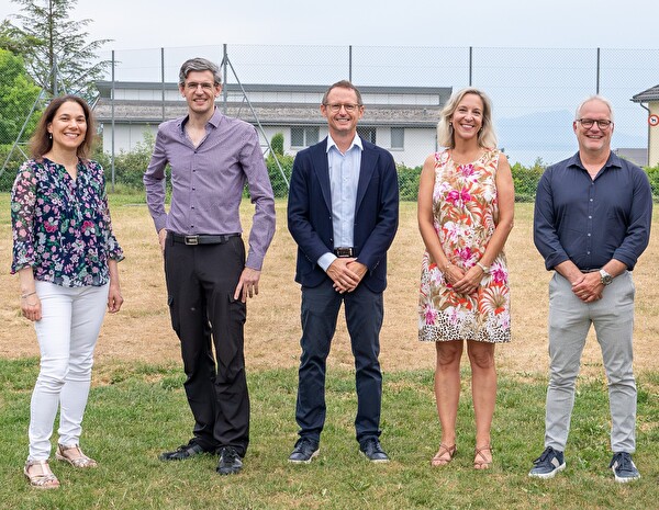 De gauche à droite : Mme Gwenn Versini Petty, M. Manuel Zenger, M. Virgile Perret, Syndic,Mme Karine Storm-Devolz et M. Hervé Nusbaumer   