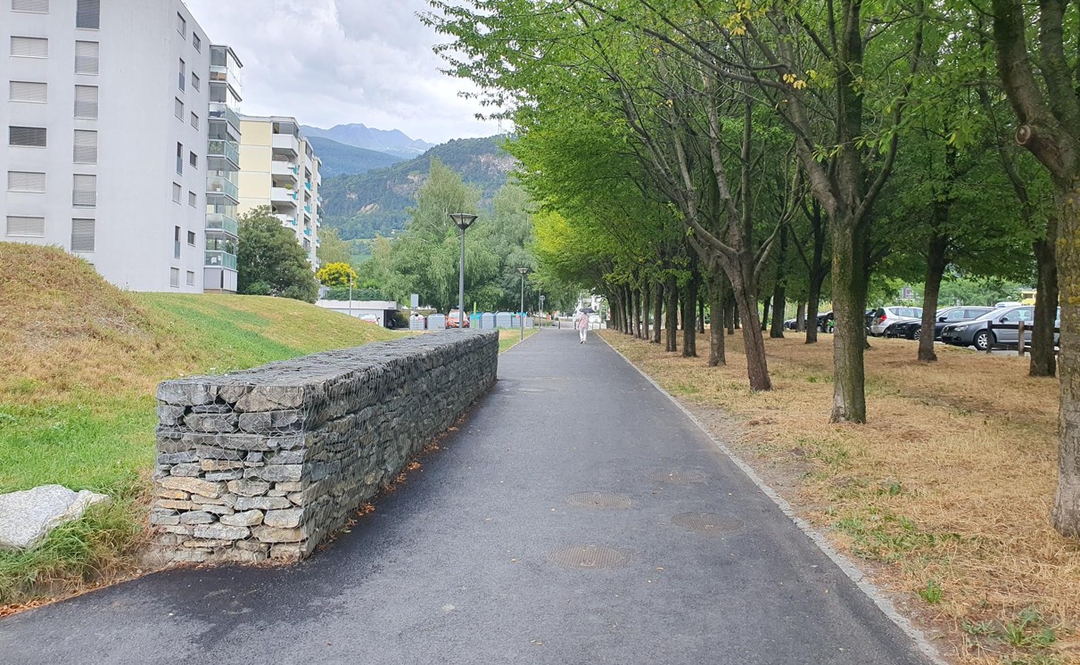Réfection du revêtement aux rues du Parc et des Marèches