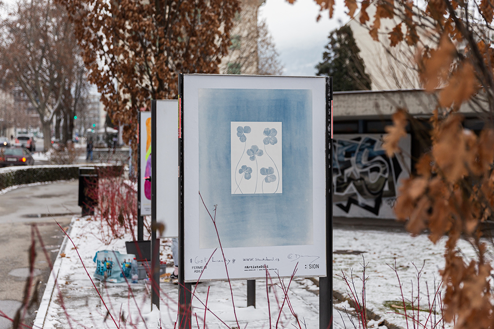 Daniel Stucki
get lucky, 2021, cyanotype