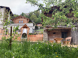 Place de jeux aux Agettes