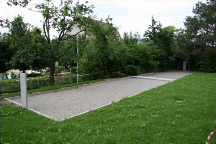 De Pétanque-Anlage lädt zum Spielen ein