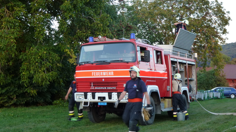 Das TLF bei einer Mannschaftsübung auf der Schiffswiese.