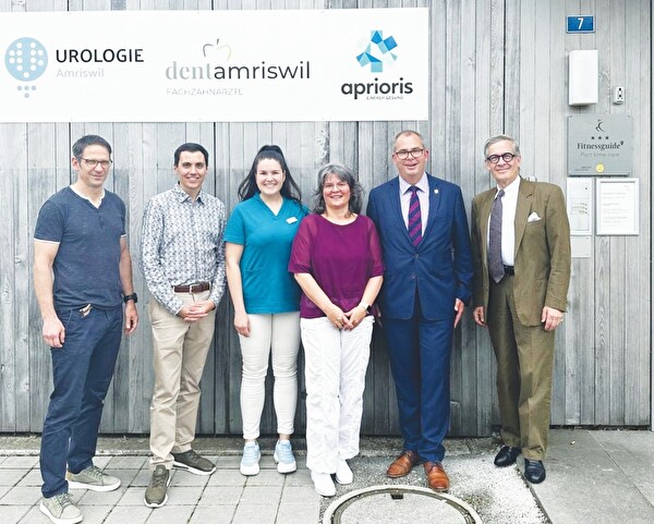 v.l.: Urs Baumgartner (Mitinhaber Part Physio), Claude Brunner (Stadtrat), Kathrin Böhi (Standortverantwortliche Nurse), Anita Migliaccio (Teamleitung Nursing), Urs Martin (Regierungsrat), Christian Köpe (Initiant aprioris).