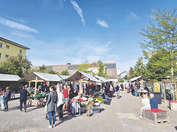 Der Nachhaltigkeits- und Kreativmarkt wird von der Arbeitsgruppe Fair Trade Town organisiert.