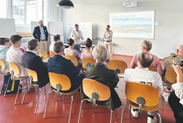 Die drei Stadtpräsidenten Roger Martin (Romanshorn), René Walther (Arbon) und Gabriel  Macedo (Amriswil) sehen Chancen im Projekt «Tripolare Stadt».