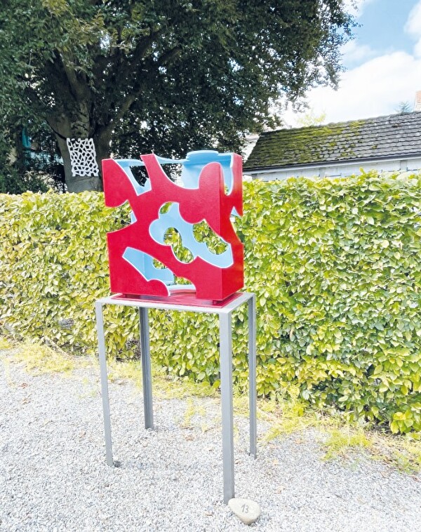 Die Kunstwerke der Radolfzeller Künstlerinnen und Künstler können auch gekauft werden.