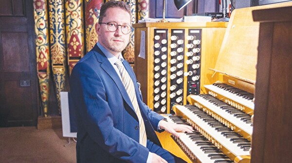 Organist und Musiker Thomas Haubrich wird mit dem Anerkennungspreis ausgezeichnet.