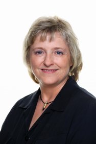Caroline Esch, Verwaltungsangestellte