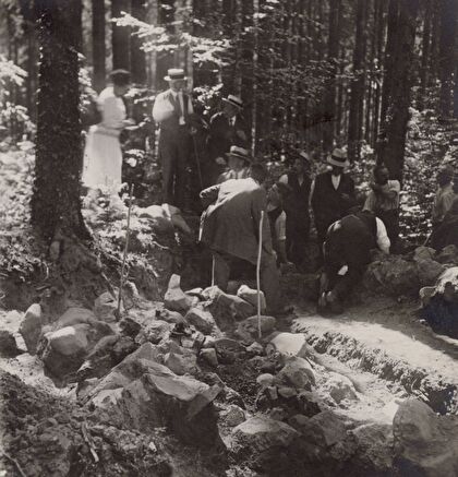 Ausgrabung Zigiholz Besucher 1926