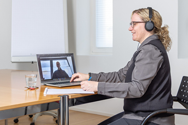 HR Leiterin im online Interview