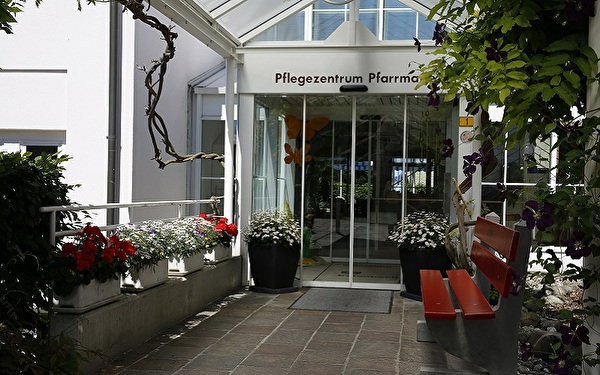 Eingang Pflegezentrum