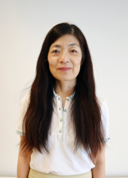 Akiko Ogura - Klavierlehrerin