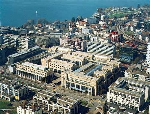 Das Metalli-Areal hat sich zum Zentrum des Einkaufens entwickelt. Um den Grossverteiler Migros gruppieren sich rund 50 Geschäfte. 