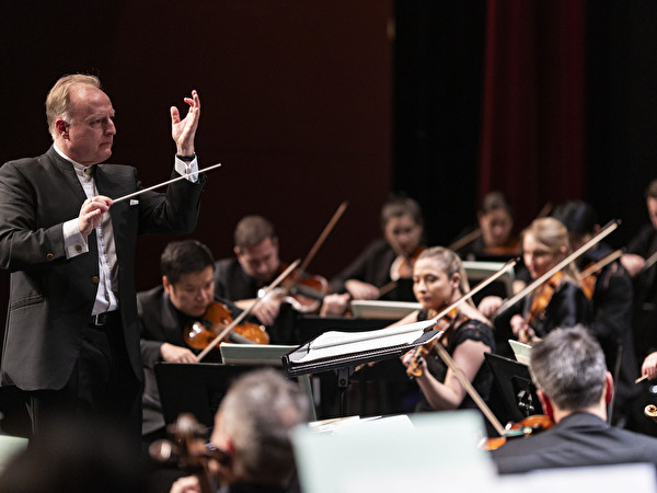 Christoph-Matthias Mueller mit dem Swiss Festival Orchestra