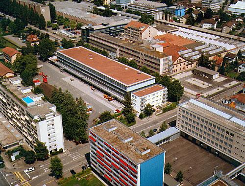 Im Norden der Stadt, im Göbli, befindet sich der städtische Werkhof  und der Stützpunkt der Freiwilligen Feuerwehr der Stadt Zug.