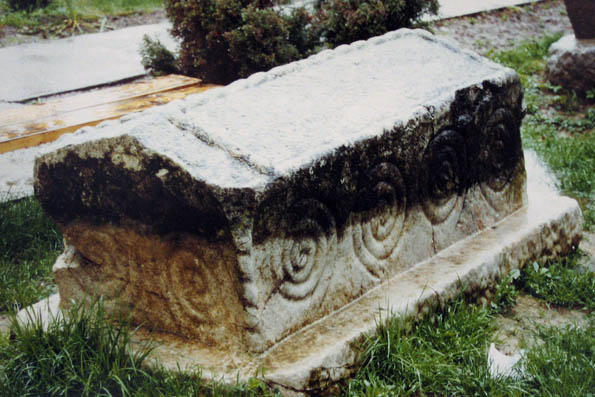 Stari steæak, nadgrobni spomenik ljudi pokopanih prije 500 godina.
Altes, erhaltenes Grabdenkmal der Menschen die vor 500 Jahren begraben wurden.