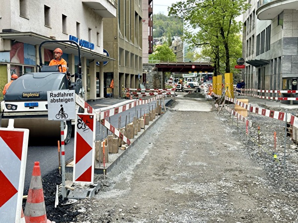 Die Bauarbeiten an der Gotthardstrasse im Abschnitt Alpenstrasse bis Baarerstrasse werden bis Mitte Mai weitgehend abgeschlossen.