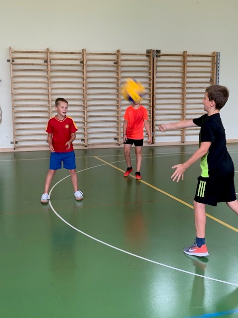 Volleyball und viele andere Spiele organisierte die Volleyballgruppe Welschenrohr-Herbetswil.
