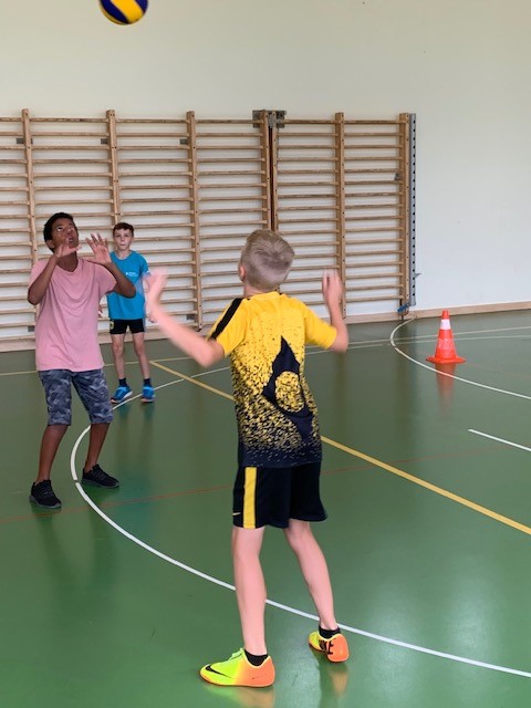 Volleyball und viele andere Spiele organisierte die Volleyballgruppe Welschenrohr-Herbetswil.