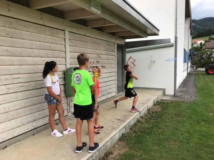 Der Herrenturnverein organisierte ein Spielturnier, bei welchem die Teams in verschiedenen interessanten Spielen gegeneinander antraten. 