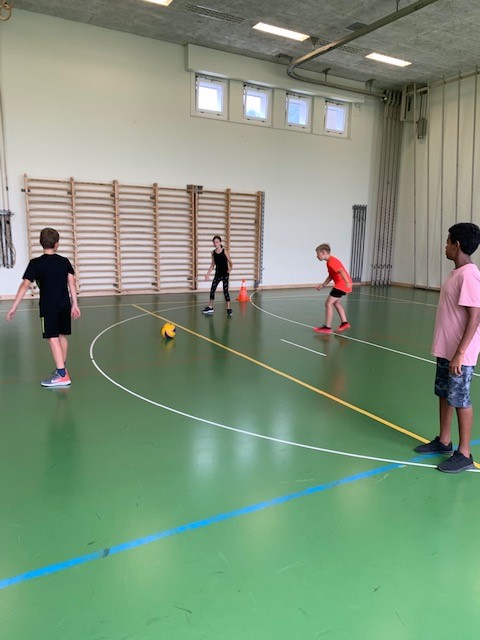 Volleyball und viele andere Spiele organisierte die Volleyballgruppe Welschenrohr-Herbetswil.