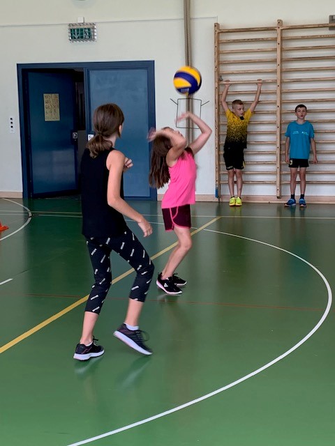 Volleyball und viele andere Spiele organisierte die Volleyballgruppe Welschenrohr-Herbetswil.