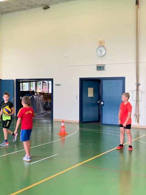 Volleyball und viele andere Spiele organisierte die Volleyballgruppe Welschenrohr-Herbetswil.