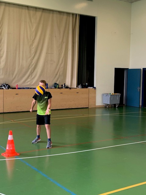 Volleyball und viele andere Spiele organisierte die Volleyballgruppe Welschenrohr-Herbetswil.