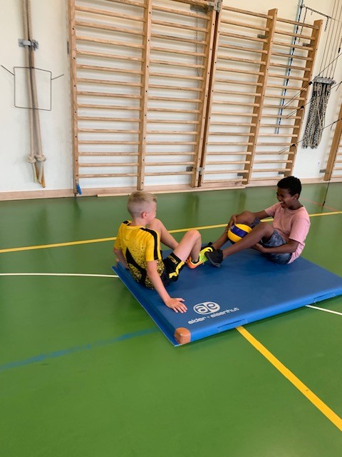 Volleyball und viele andere Spiele organisierte die Volleyballgruppe Welschenrohr-Herbetswil.
