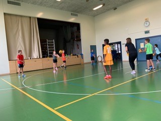Volleyball und viele andere Spiele organisierte die Volleyballgruppe Welschenrohr-Herbetswil